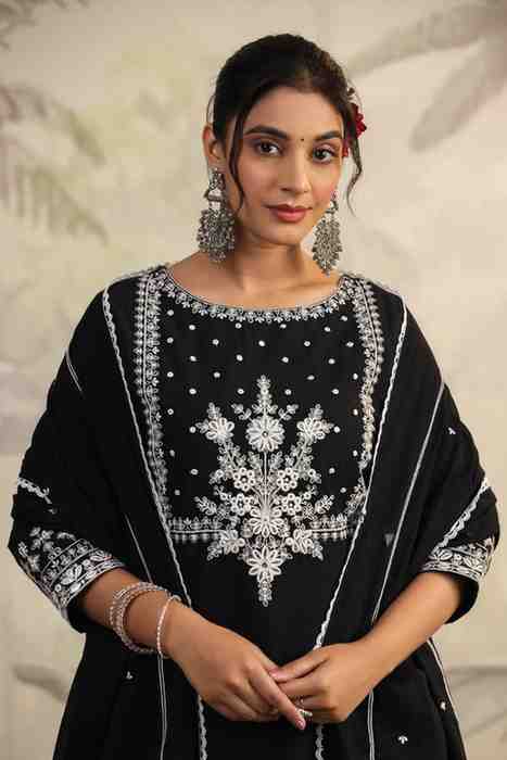 Black Threadwork Cotton Kurta Set - kajree