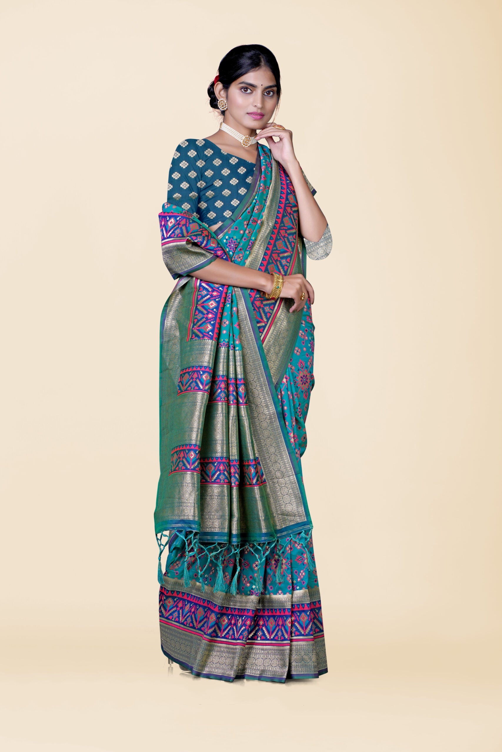 Rama Green Threadwork Patola Silk Saree 