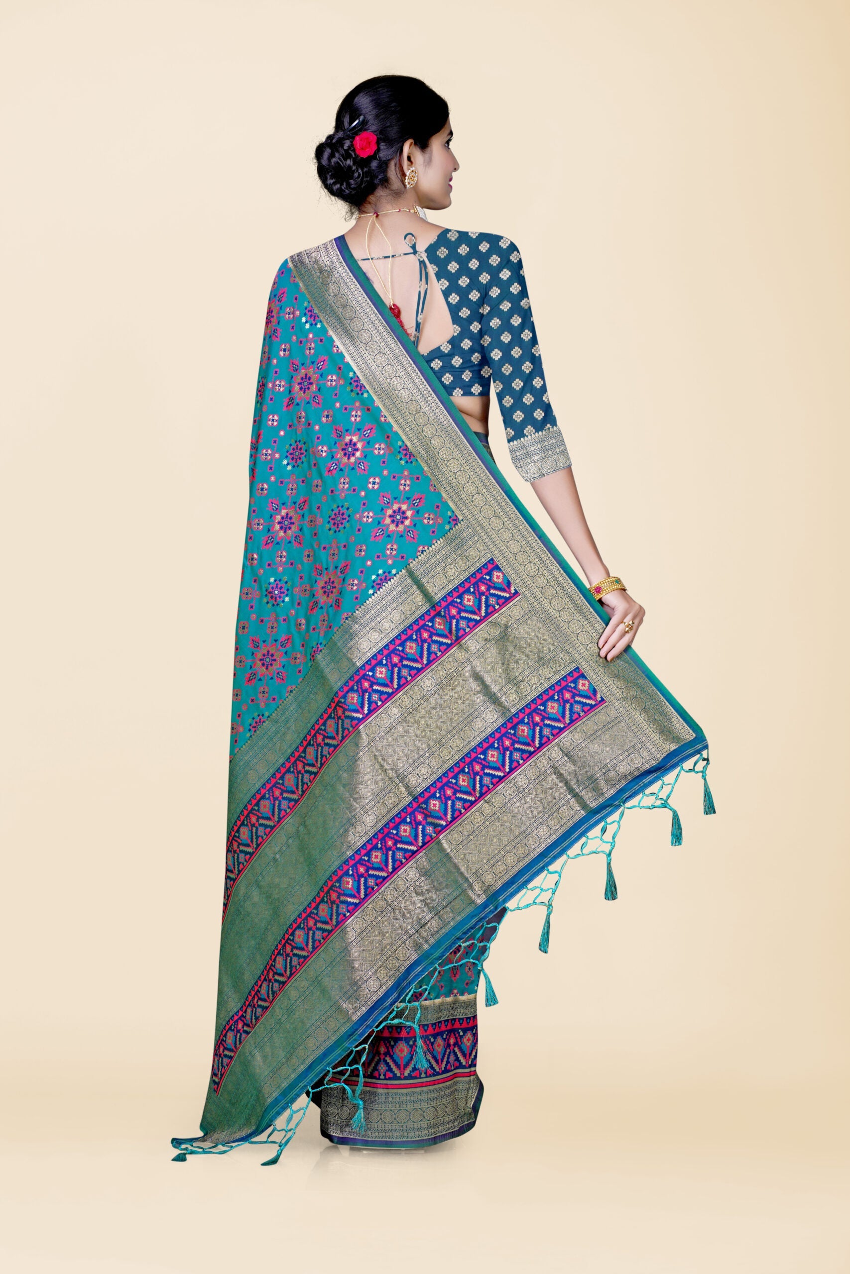 Rama Green Threadwork Patola Silk Saree 