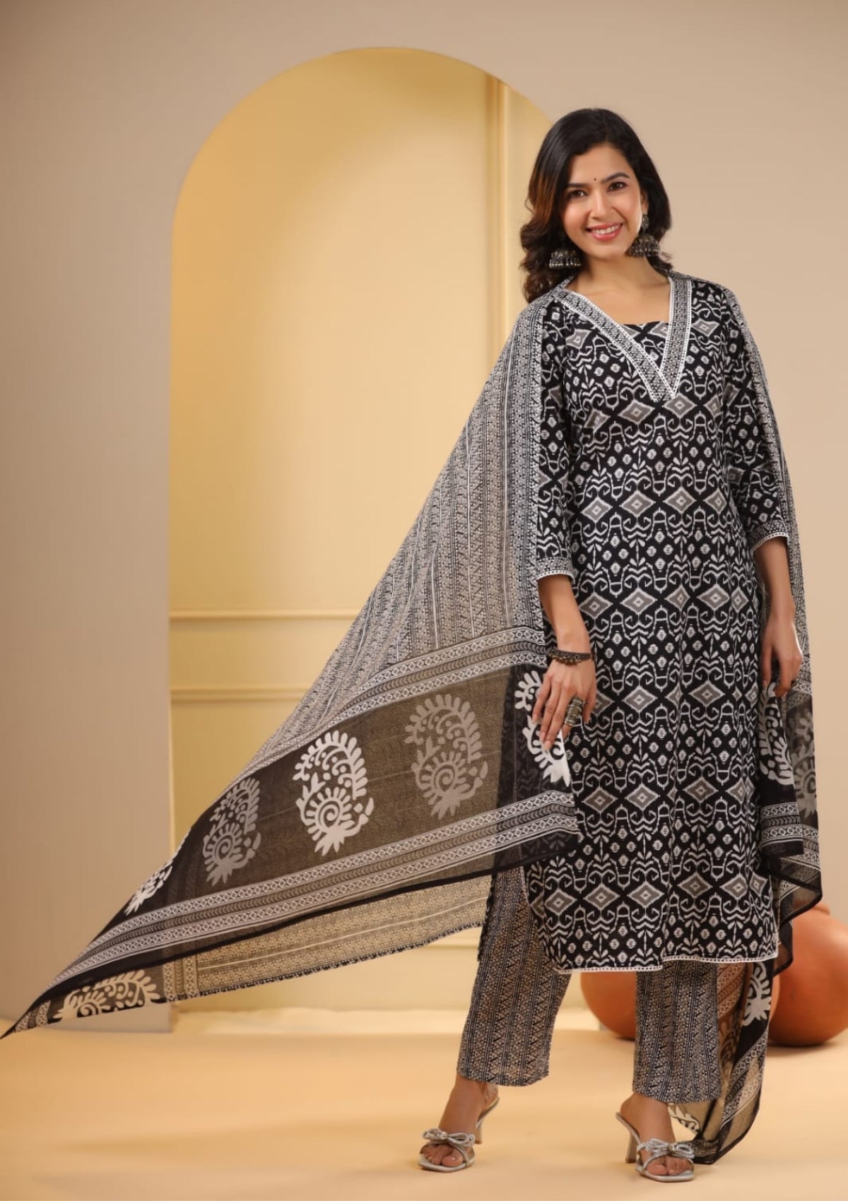 Black Block Print Cotton Kurta Set - KAJREE