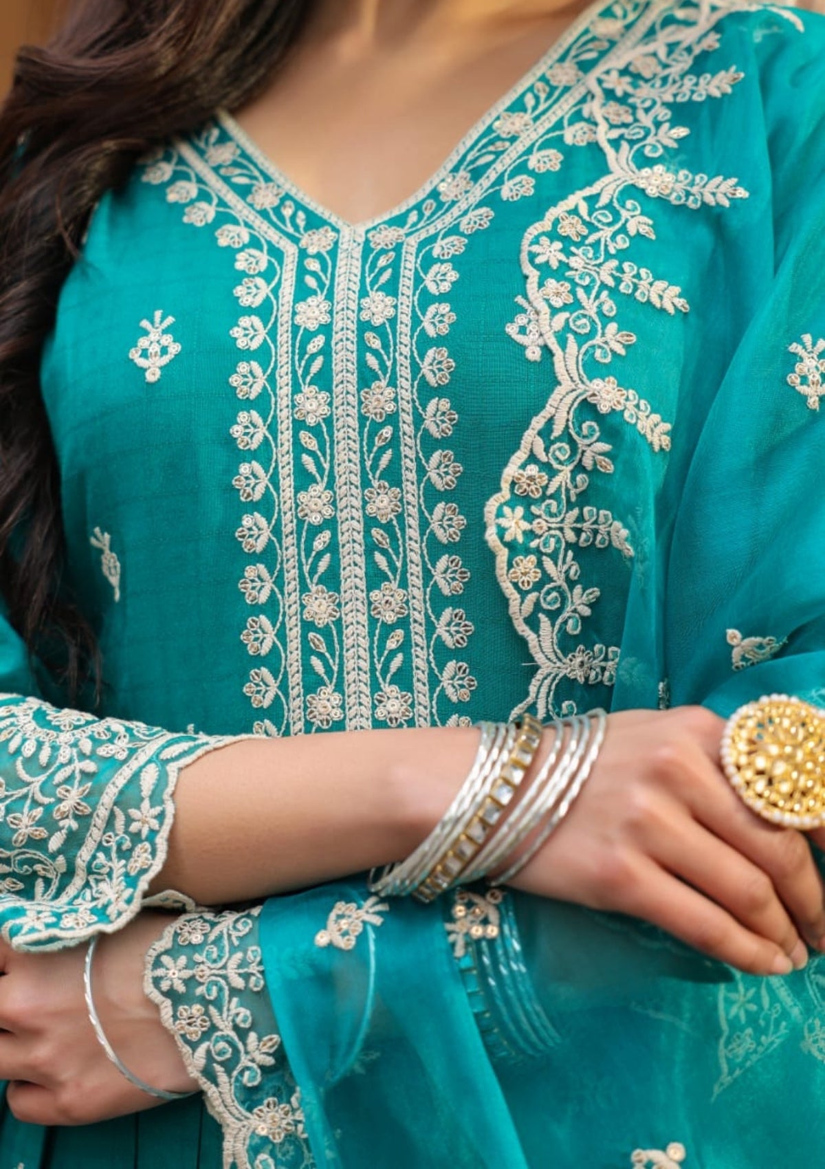 Blue Threadwork Rayon Dobby Kurta Set - KAJREE