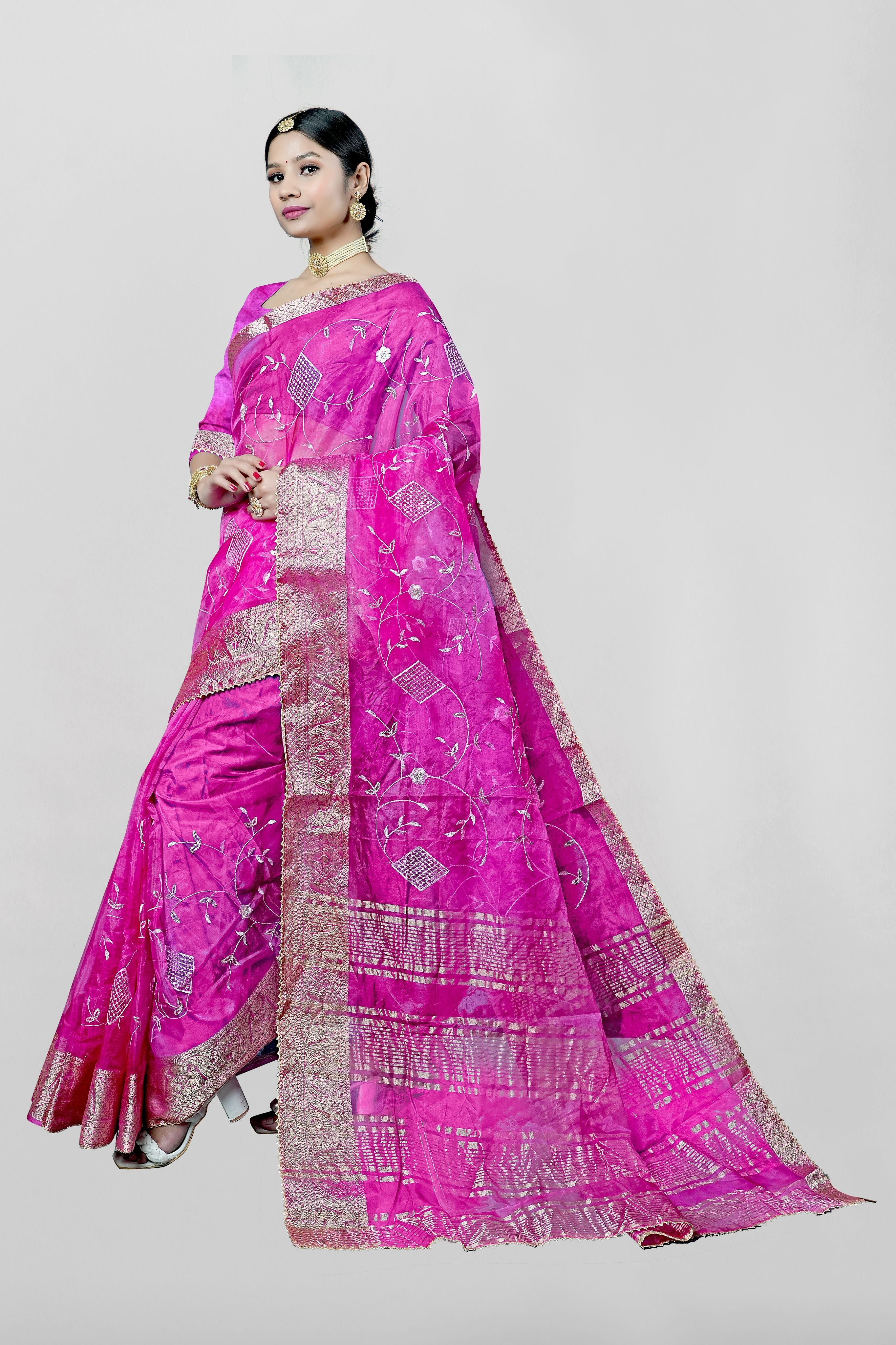 Pink Threadwork Chiffon Saree - Kajree