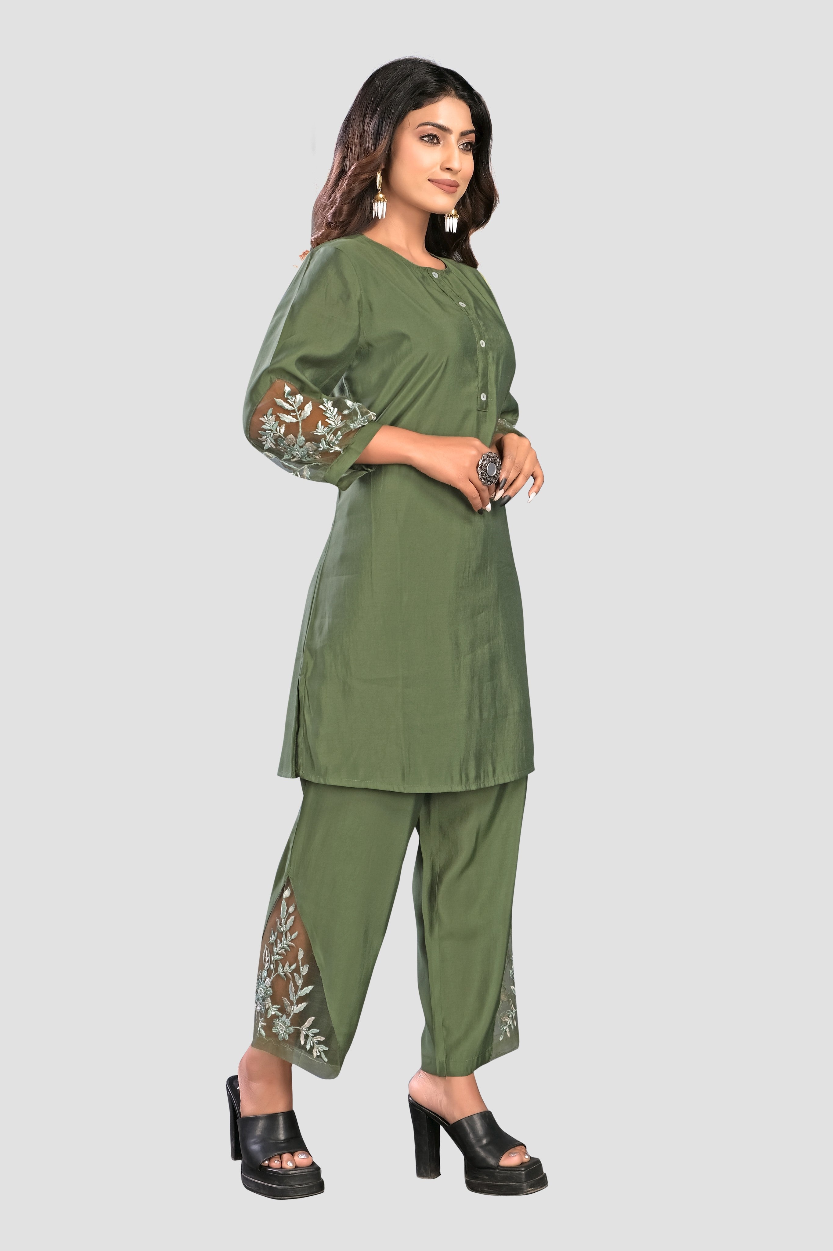 Mehendi Green threadwork Muslin Co-ord set 