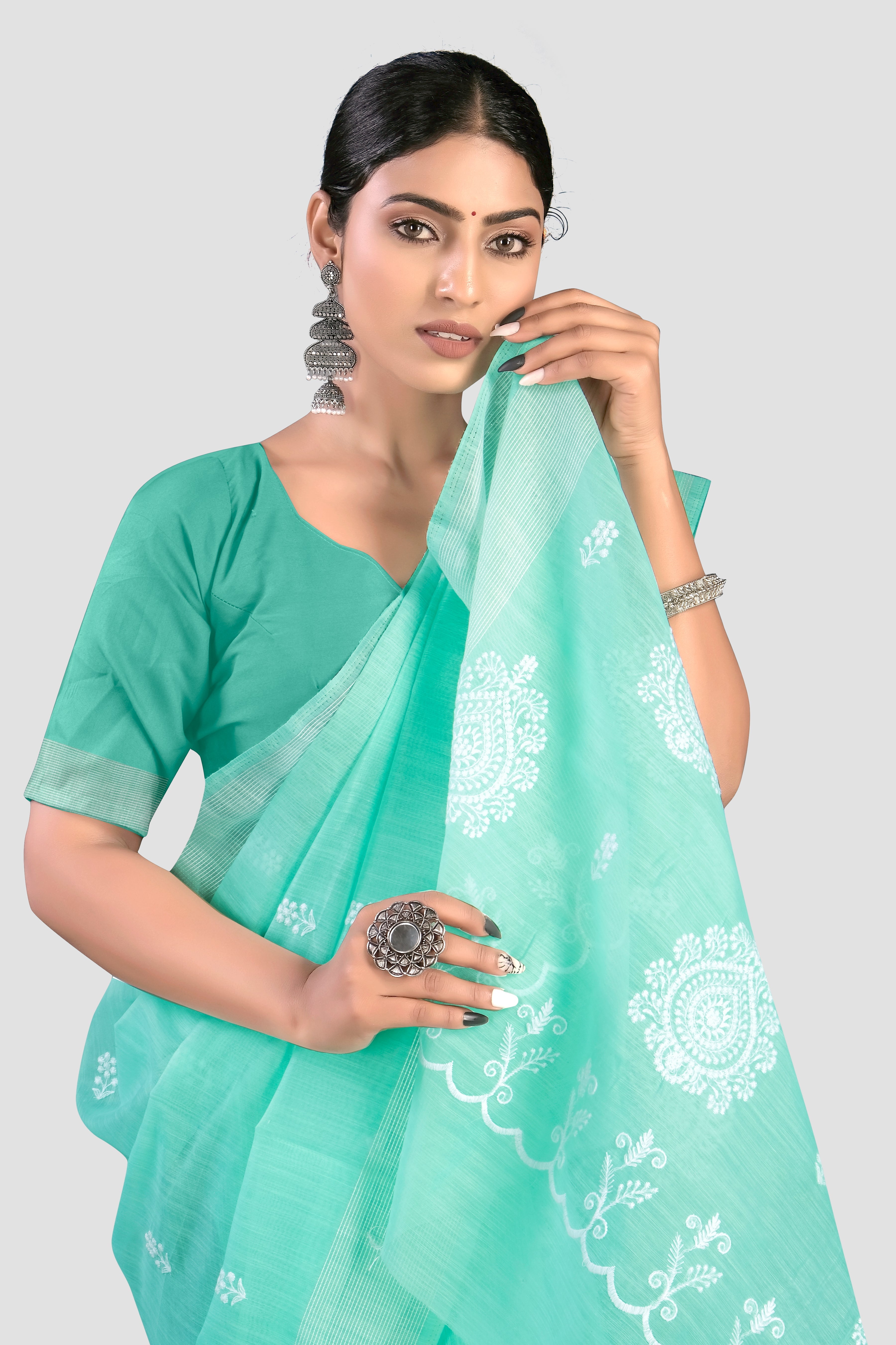 Sea Green Threadwork Linen Saree 