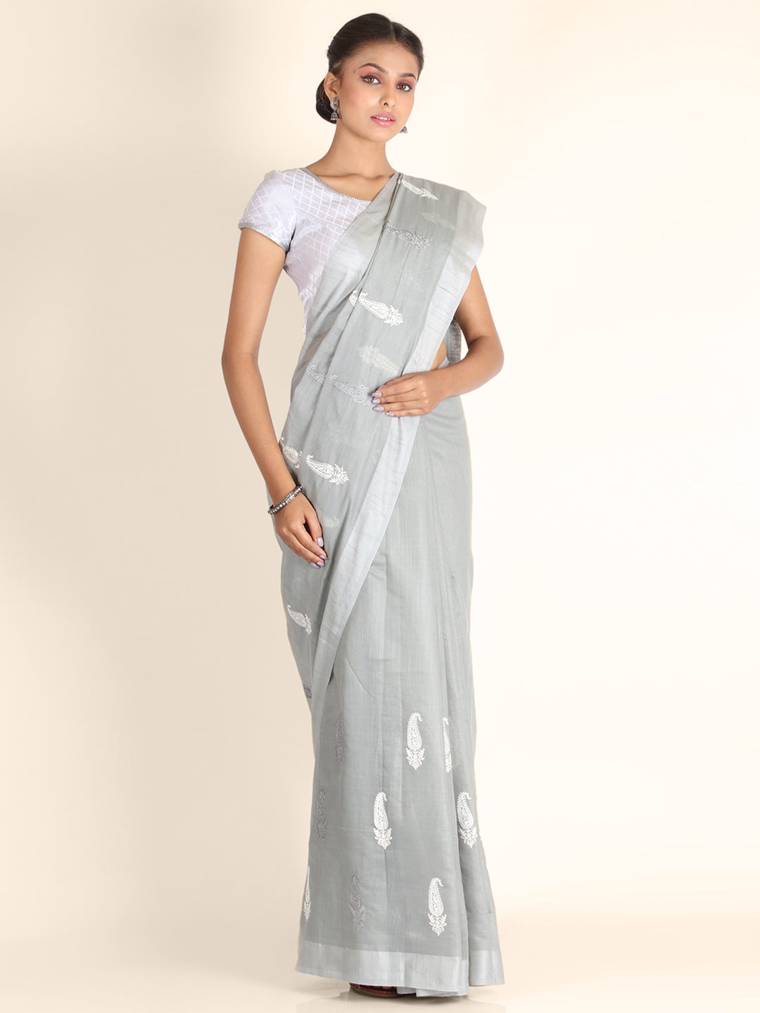 Grey Threadwork Linen Saree 