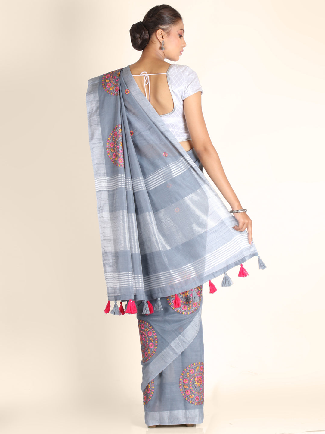 Grey Threadwork Linen Saree 