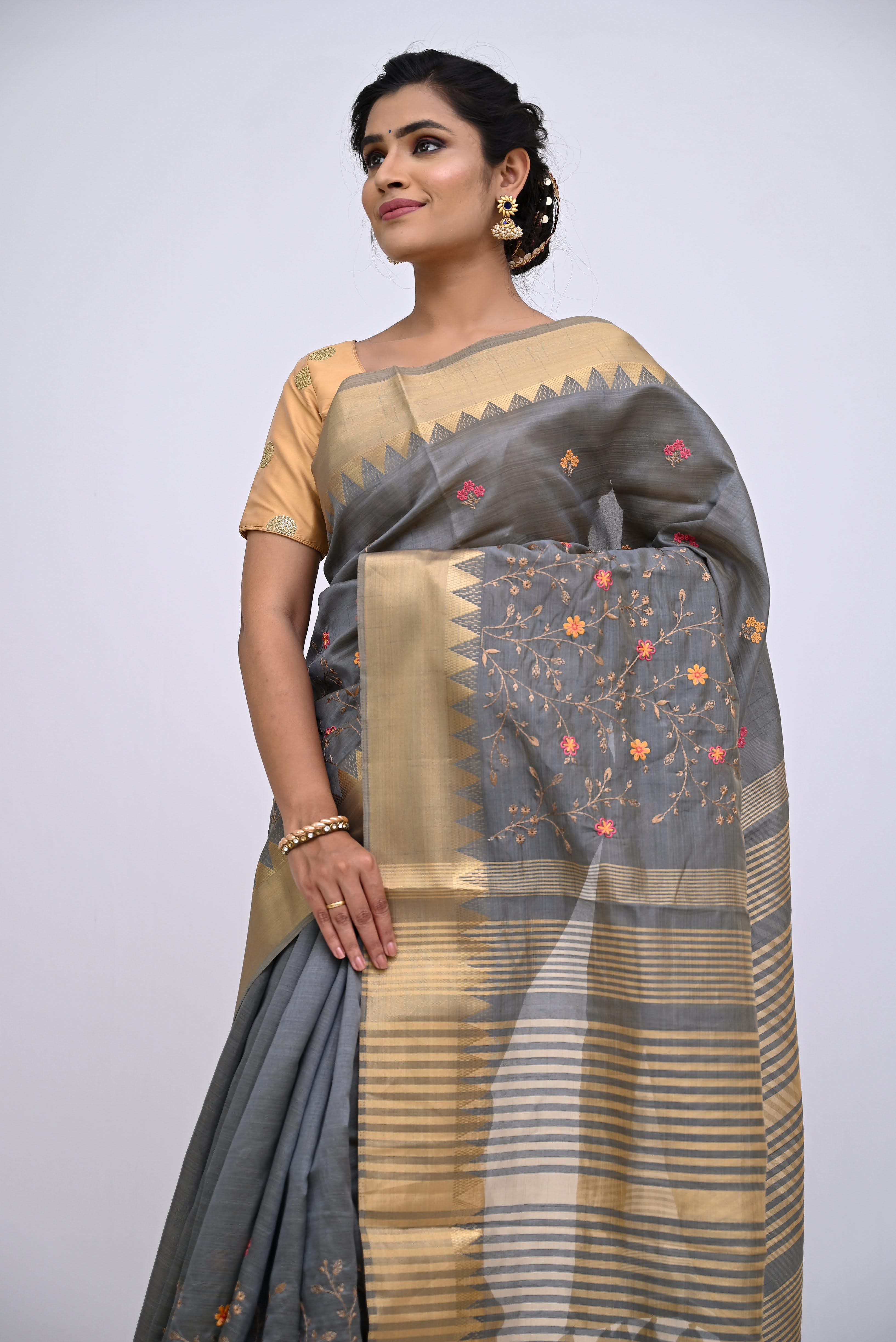 Grey Threadwork Linen Saree - KAJREE