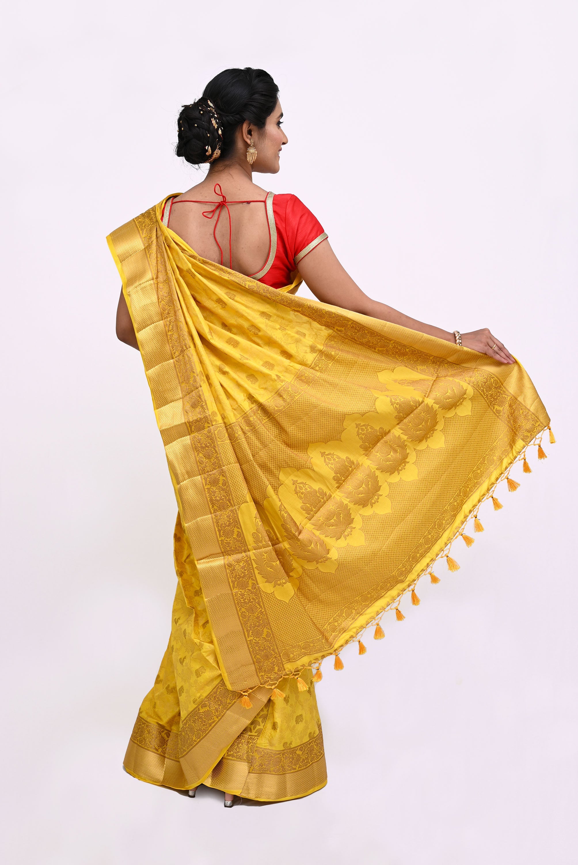 Yellow Modish Design Semi Silk Saree - KAJREE