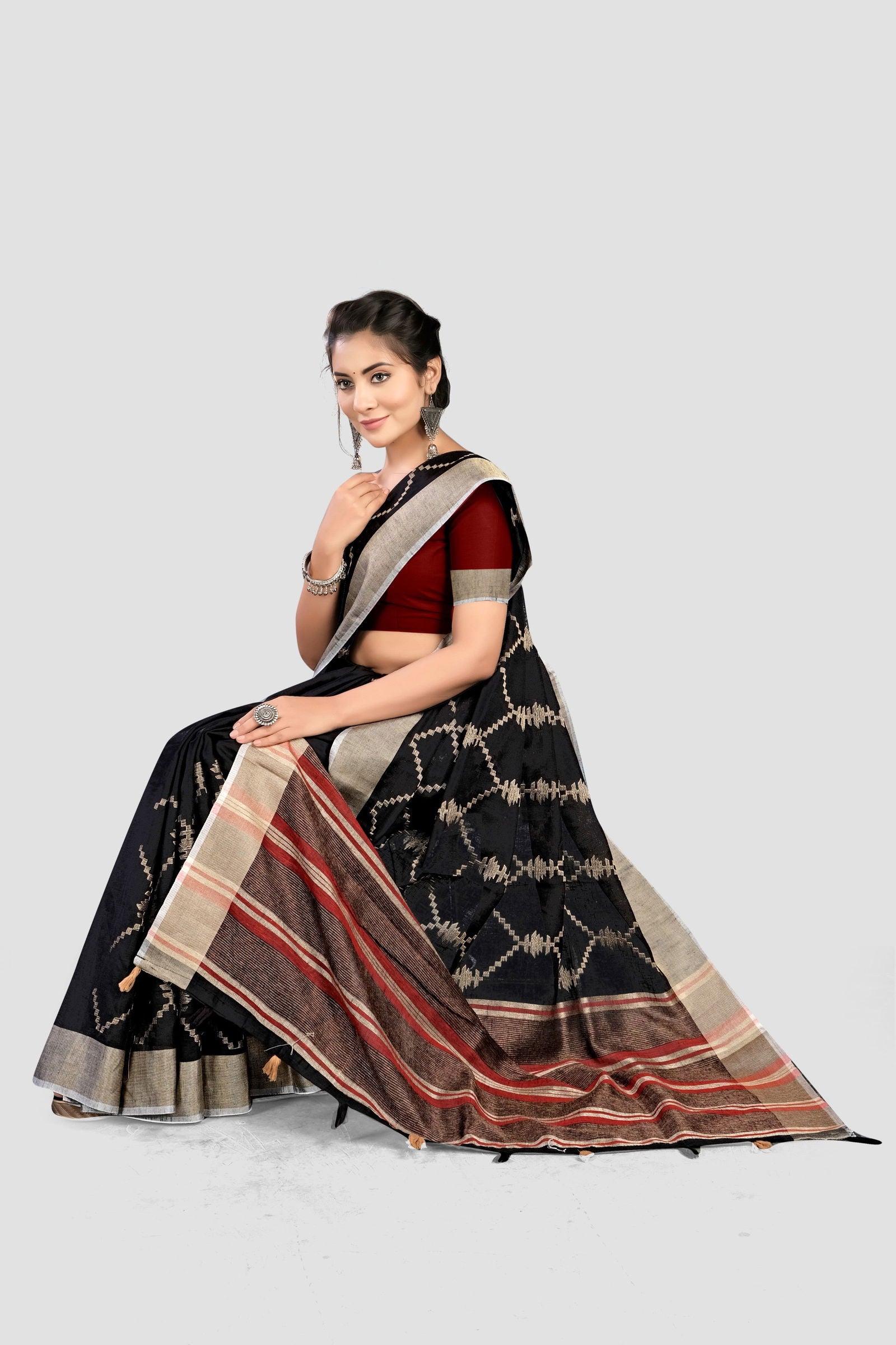 Black Thread and Zariwork Linen Saree - KAJREE
