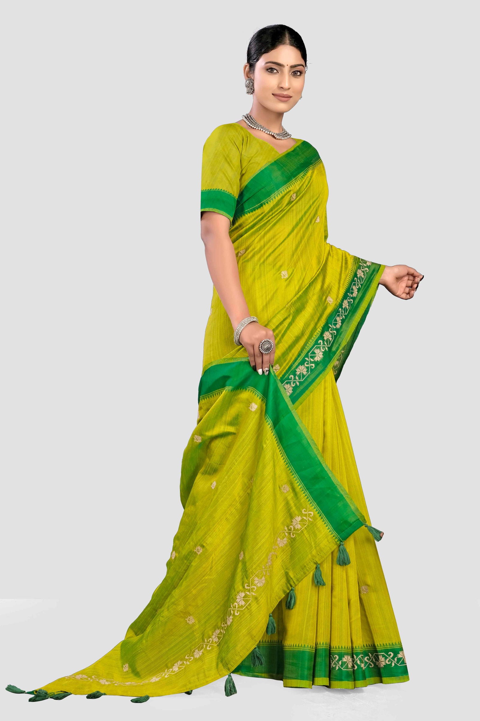 Greem Threadwork Tussar Silk Saree - KAJREE