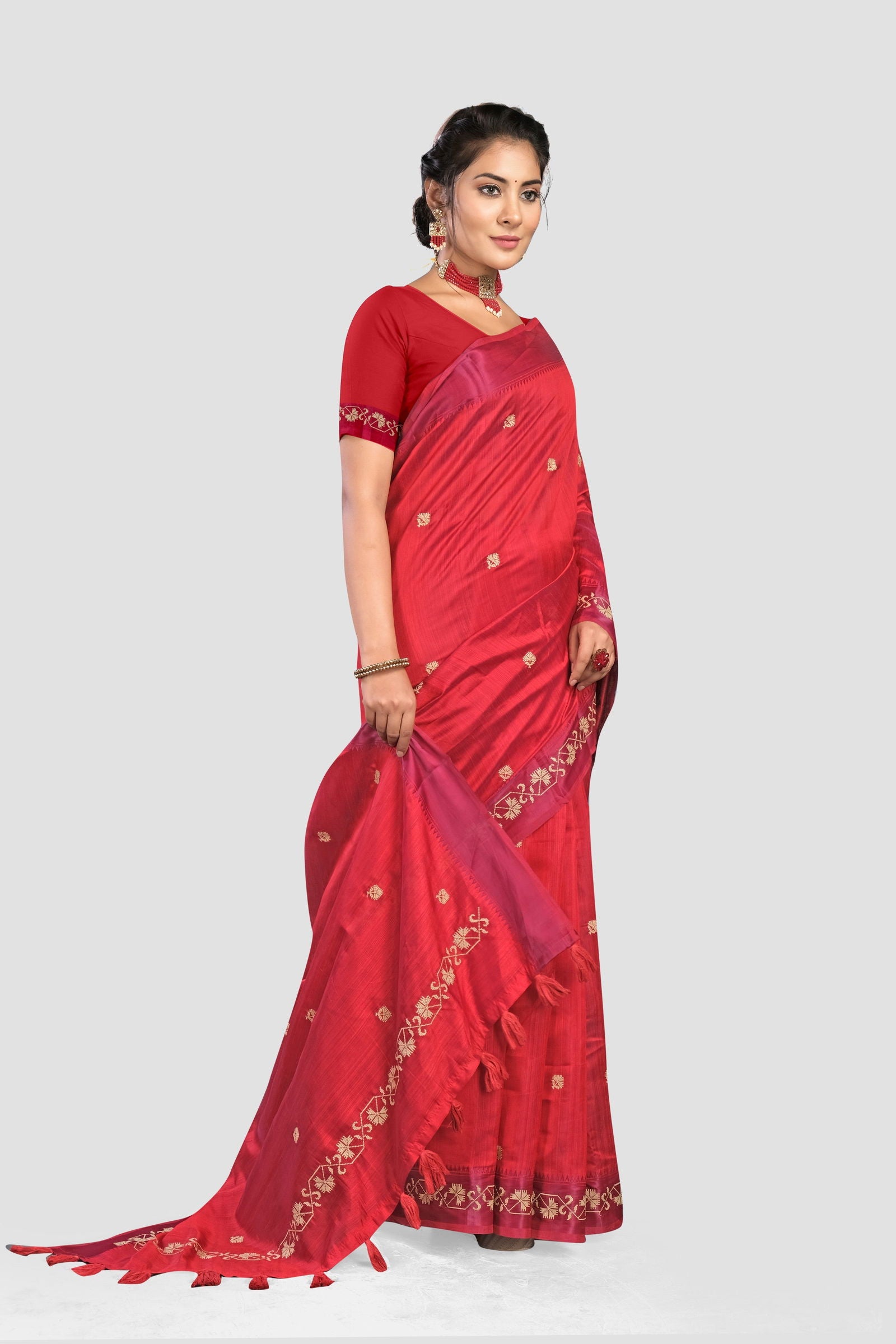 Red Threadwork Tussar Silk Saree - KAJREE