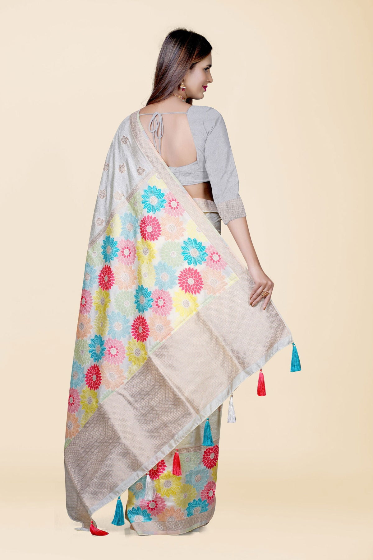 Cream Modish Design Raw Silk Saree - KAJREE