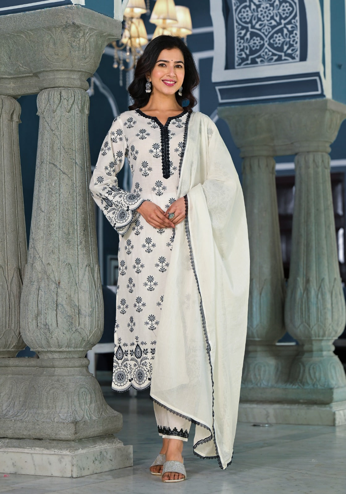 White Threadwork Cotton kurta set 