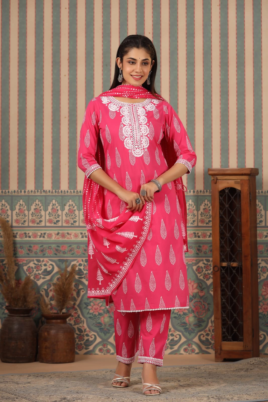 Pink Threadwork and block print Cotton Kurta Set - Kajree