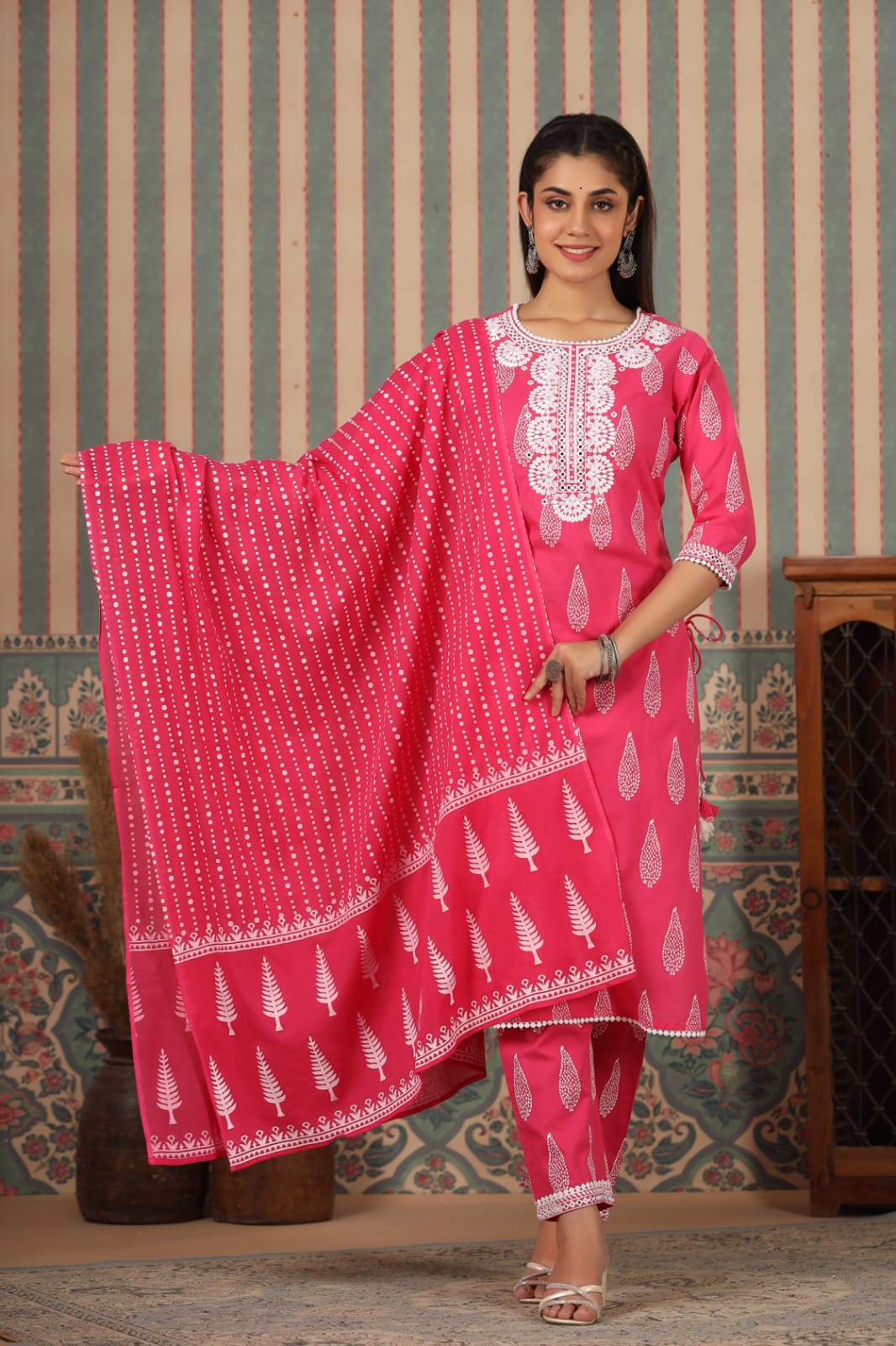 Pink Threadwork and block print Cotton Kurta Set - Kajree