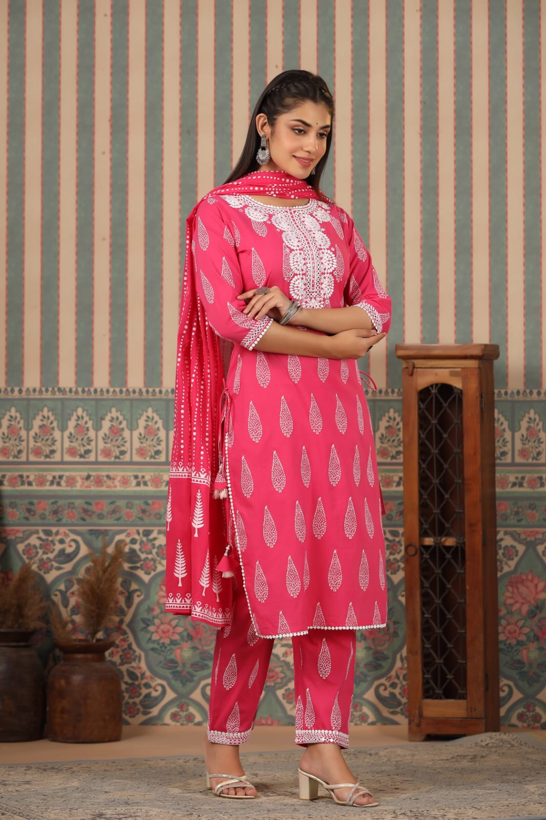Pink Threadwork and block print Cotton Kurta Set - Kajree