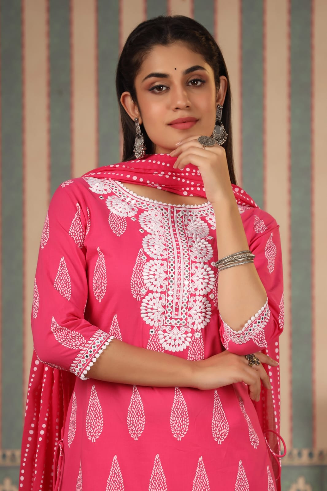 Pink Threadwork and block print Cotton Kurta Set - Kajree