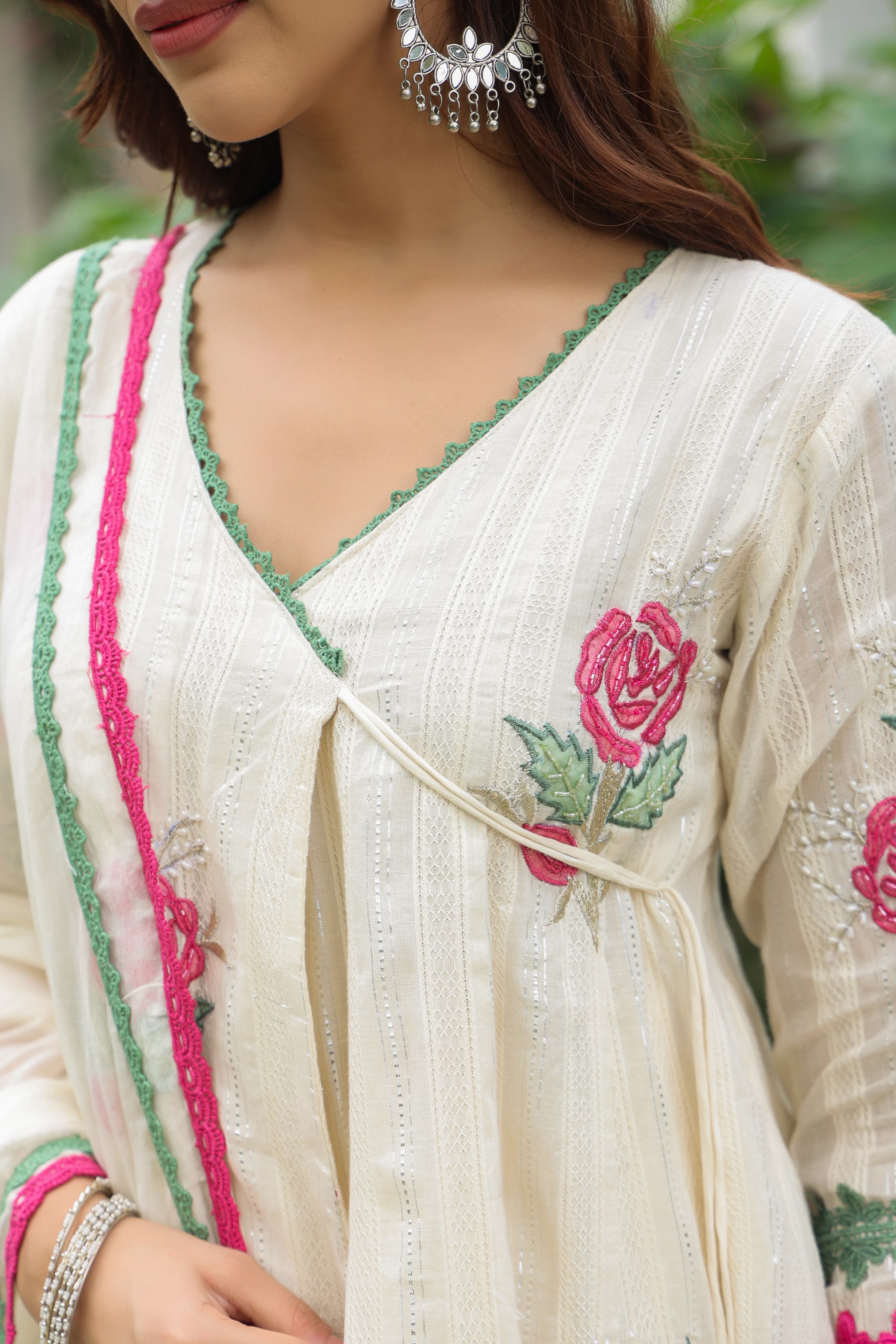 Off White Threadwork Cotton Kurta Set 