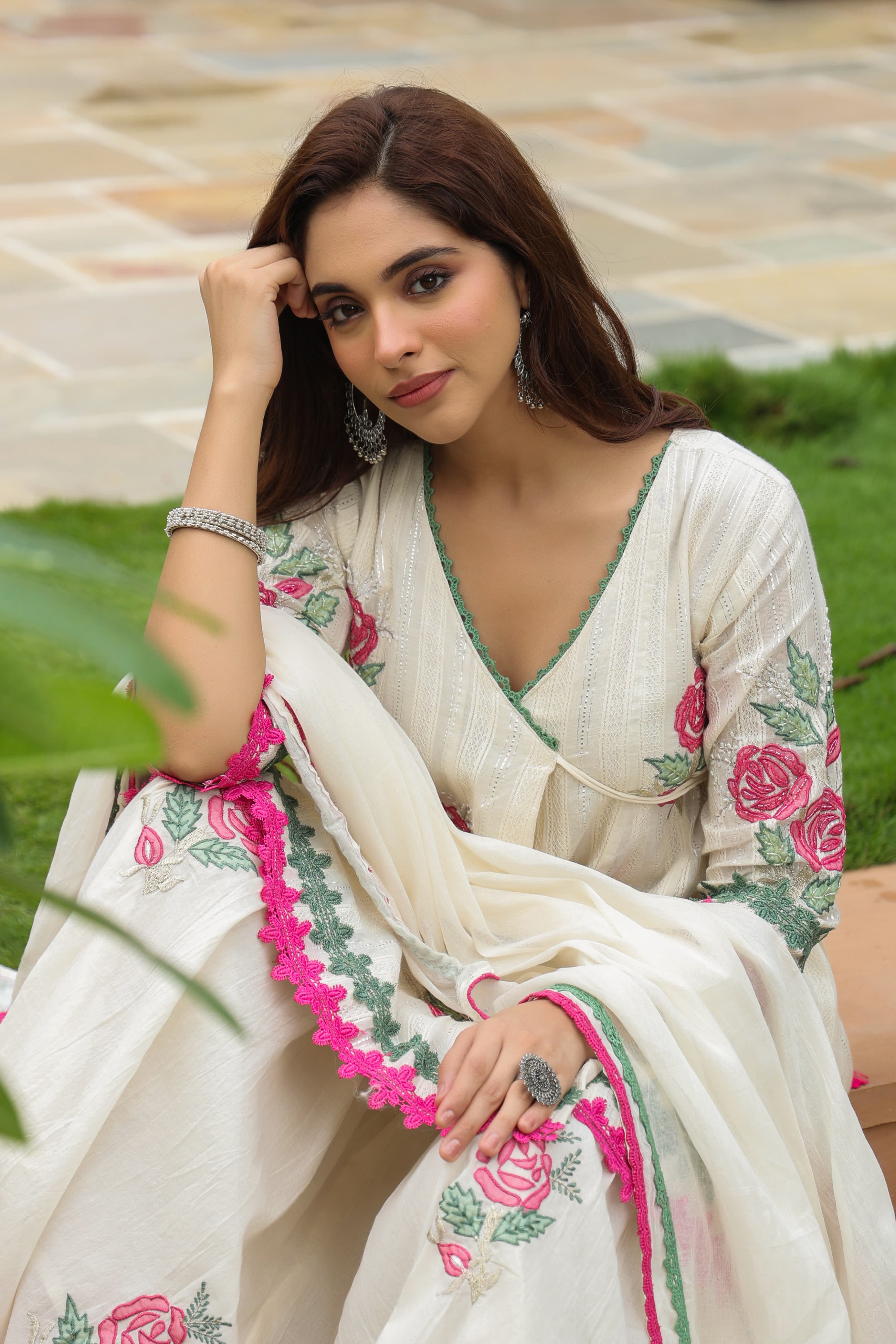 Off White Threadwork Cotton Kurta Set 