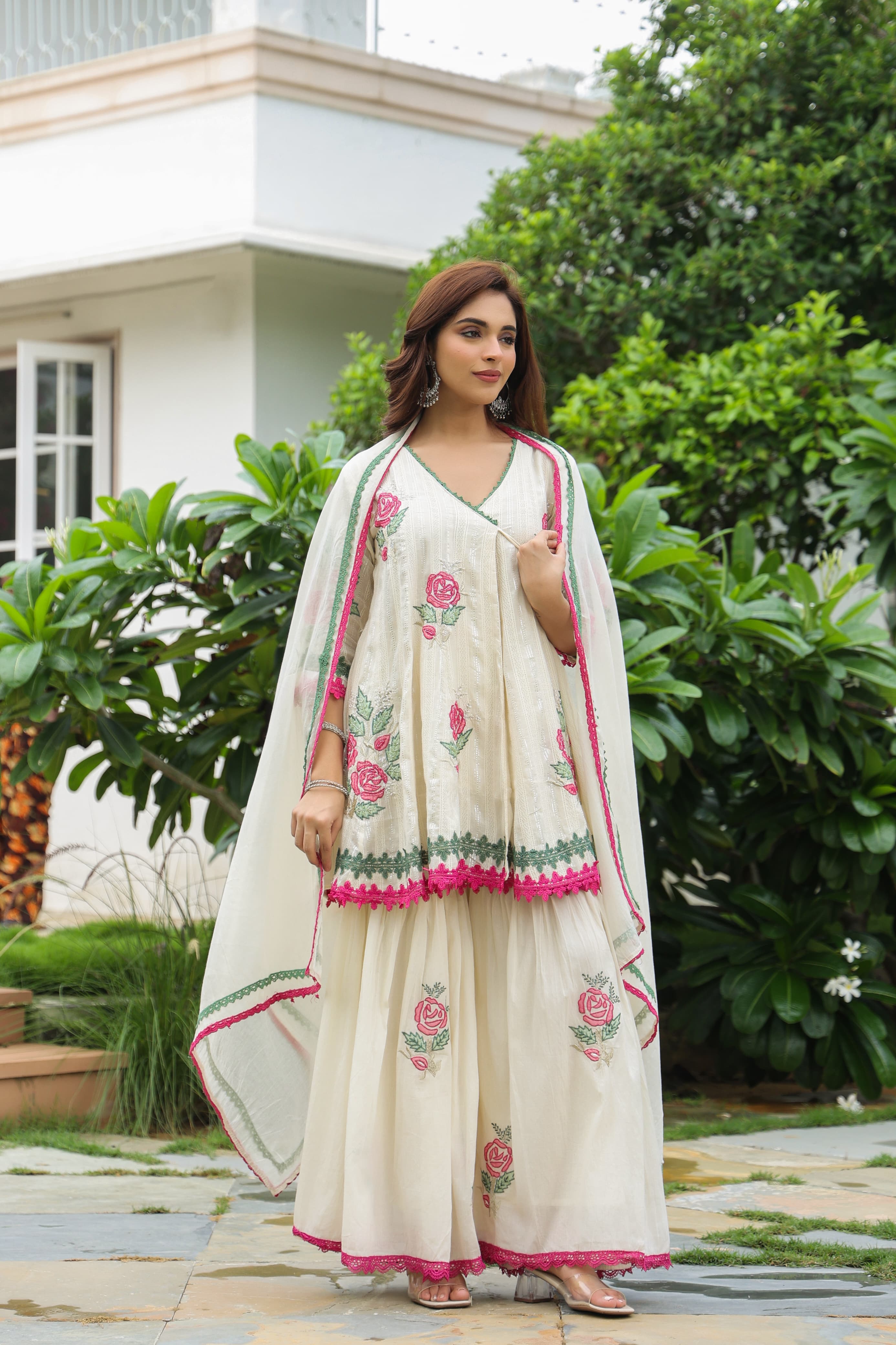 Off White Threadwork Cotton Kurta Set 