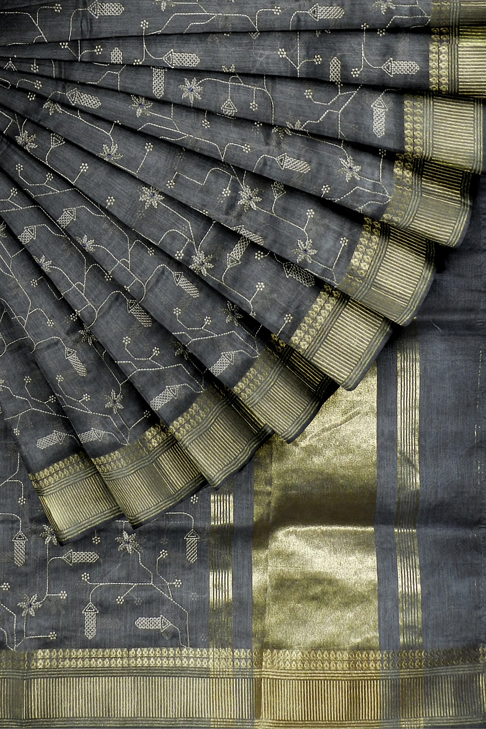 Grey Threadwork Cotton Saree 