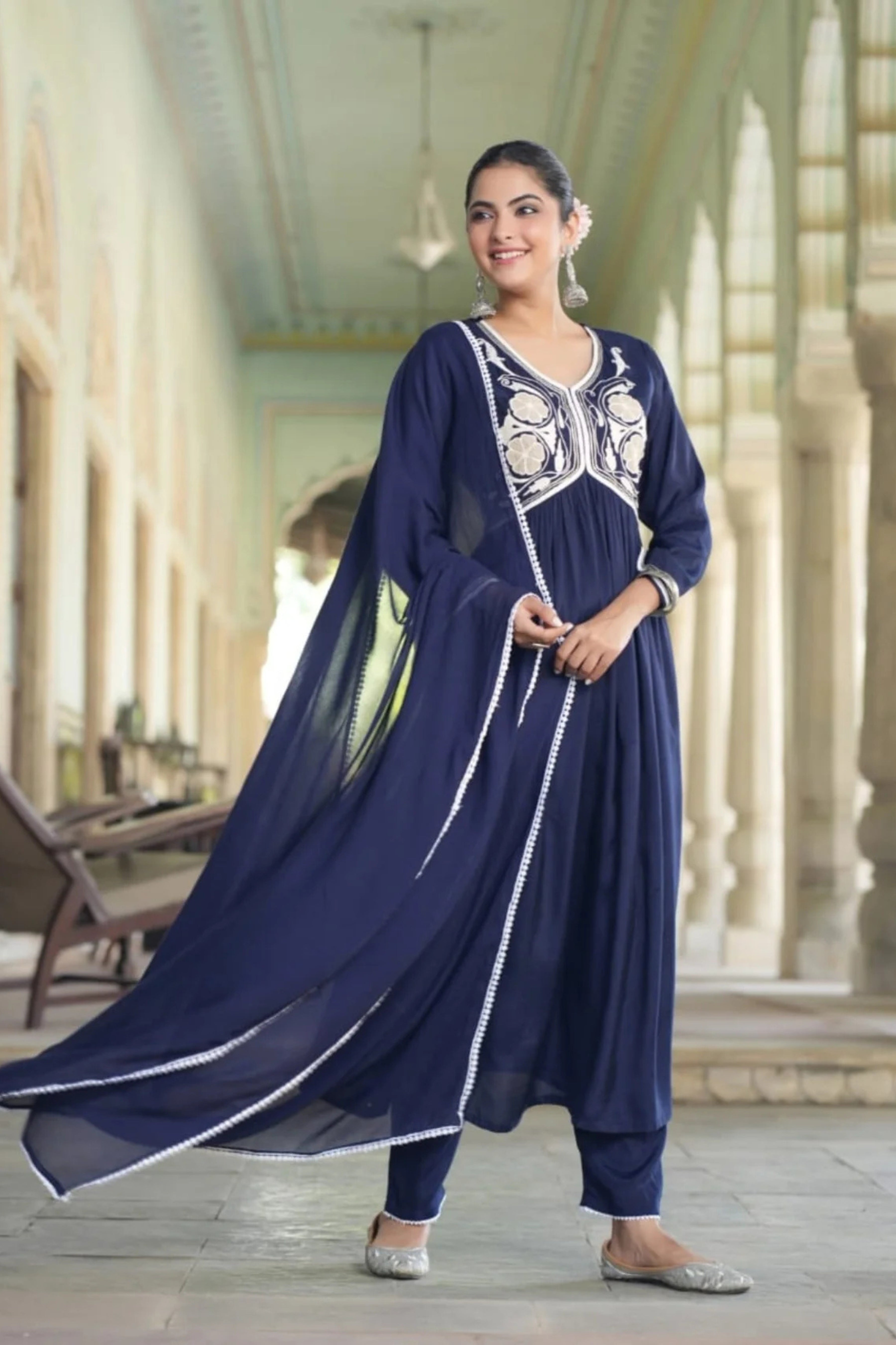 Blue Threadwork Woven Design Muslin Kurta Set - KAJREE