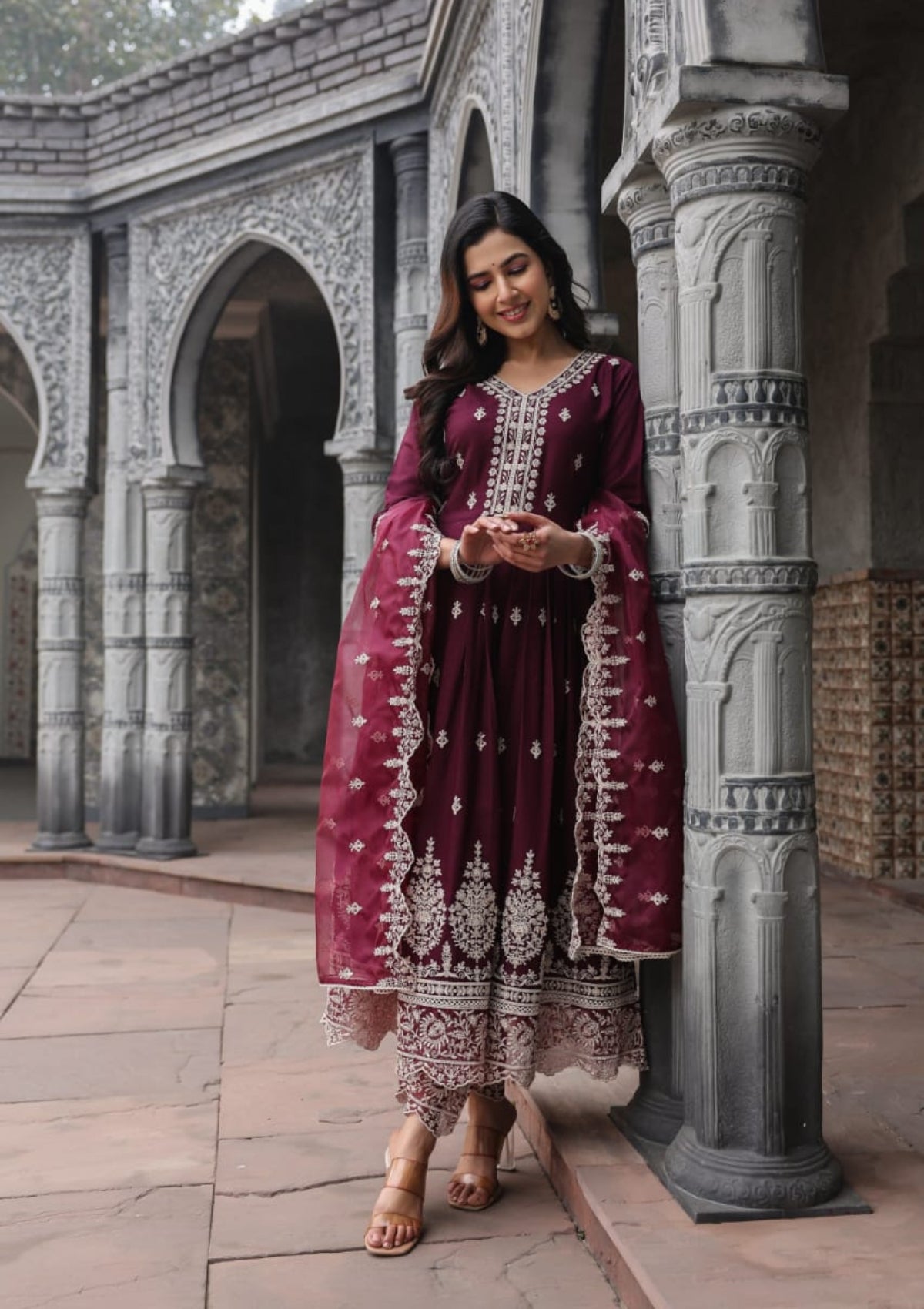 Wine Threadwork Rayon Dobby Kurta Set - KAJREE