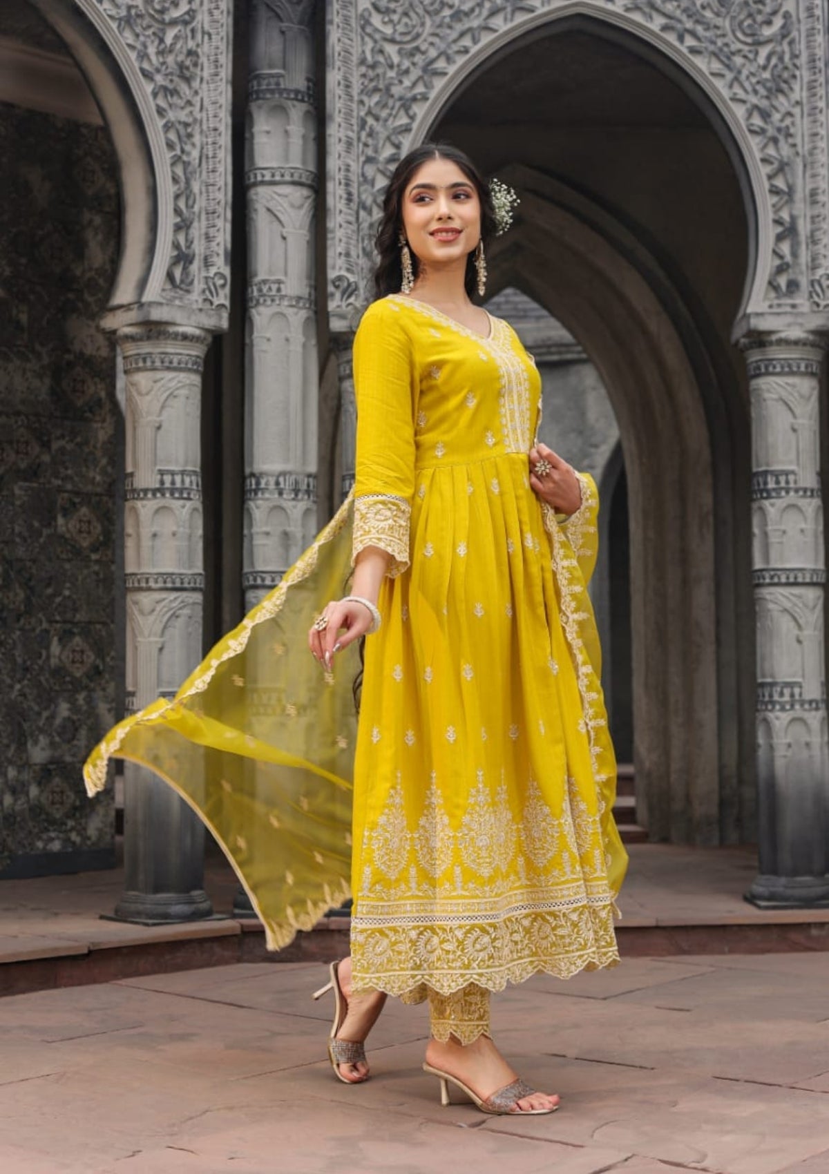 Yellow Threadwork Rayon Dobby Kurta Set - KAJREE