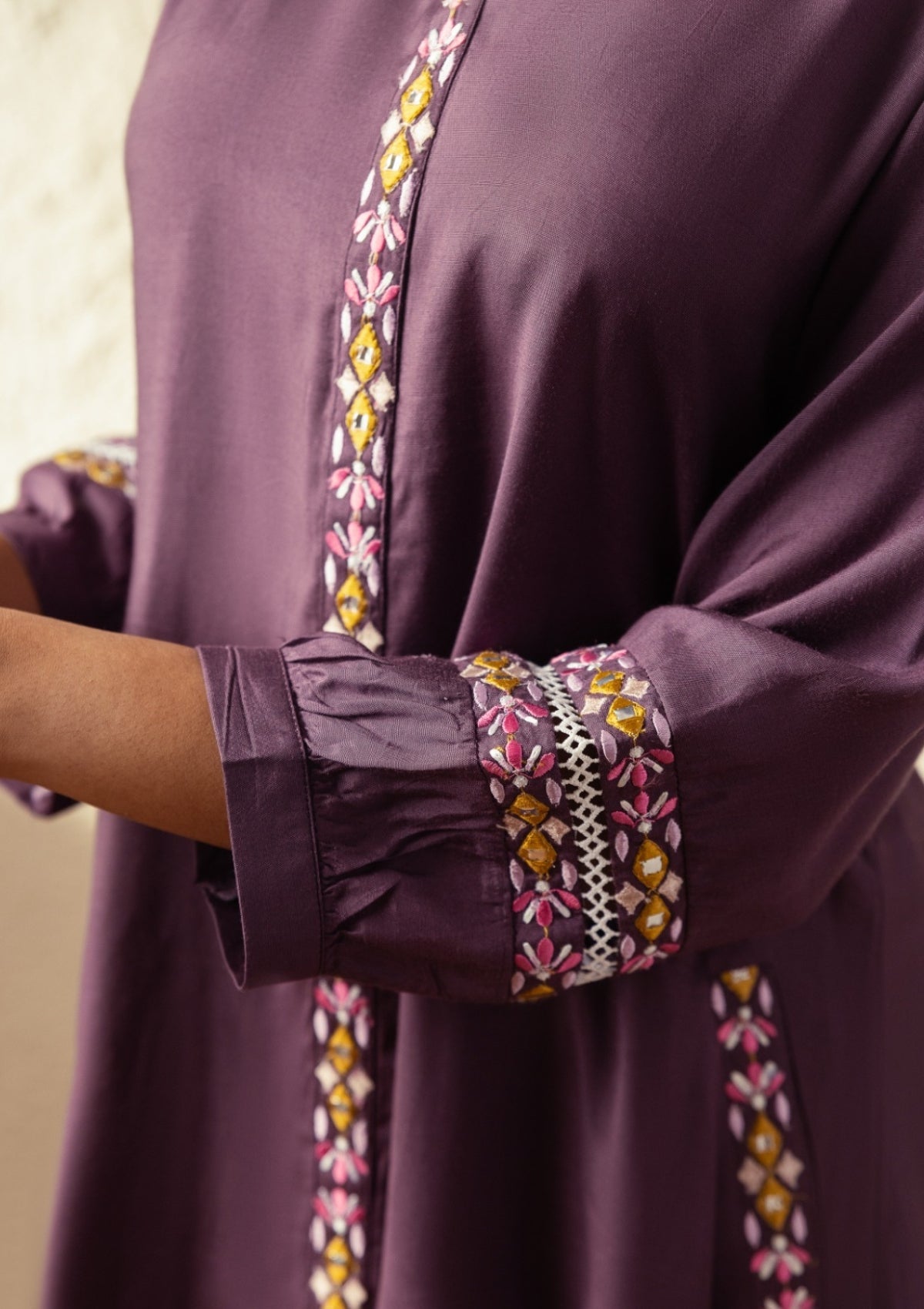 Purple Threadwork Muslin Kurta Set - KAJREE