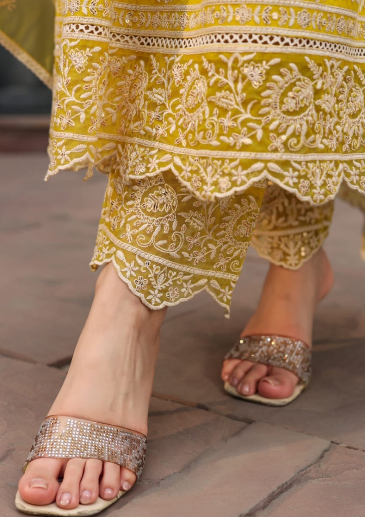 Yellow Threadwork Rayon Dobby Kurta Set - KAJREE