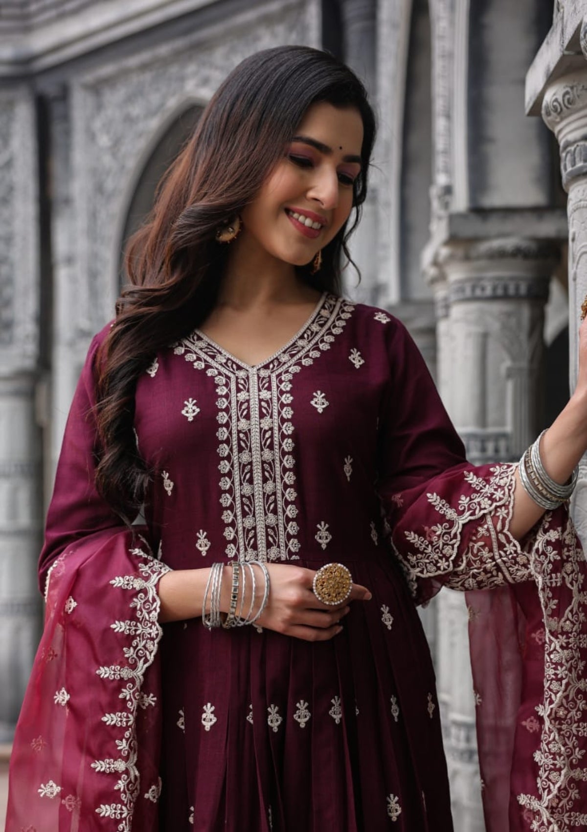 Wine Threadwork Rayon Dobby Kurta Set - KAJREE