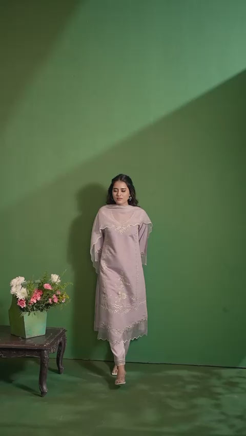 Lavender Threadwork Silk Kurta Set - Kajree